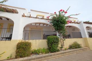Casa adossada a Cometa. Estupendo bungalow en calpe