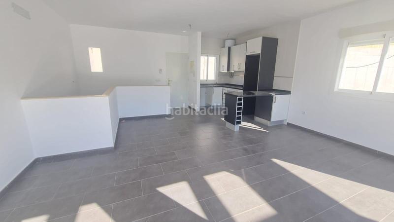 Foto b00f7b30-4021-47f0-ae5a-fb25a42b4b1e. Casa adossada amb aparcament piscina a La Empedrola Calp