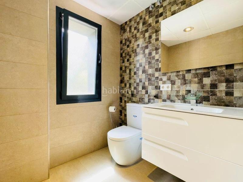 Foto a2b04cf6-ef76-405d-9a9a-0a2f78efd751. Chalet avec chauffage parking piscine dans Oltamar - Cucarres Calp