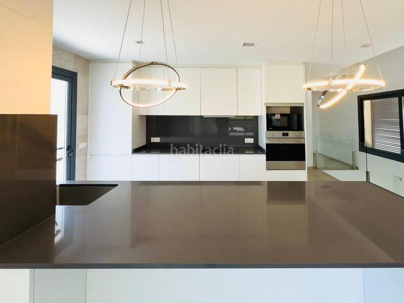 Foto 3d012639-854e-403e-8ec6-ac0a37e3482c. Xalet amb calefacció aparcament piscina a Oltamar - Cucarres Calp