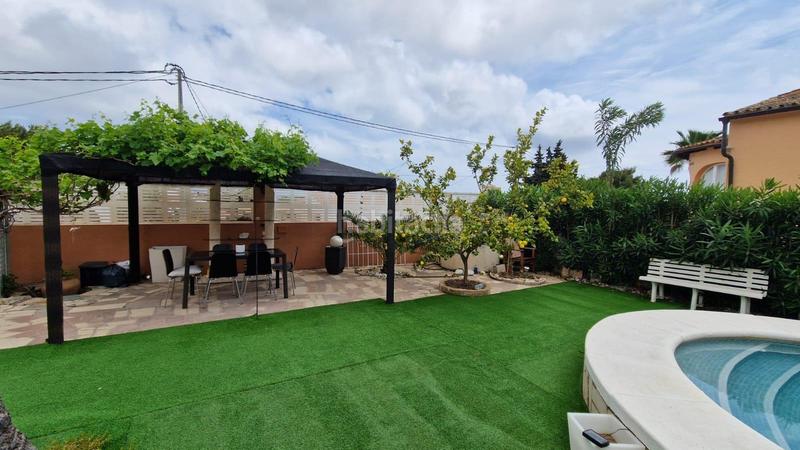 Foto 33f18f68-0a8c-45fc-8889-93ddbd6747c9. Chalet mit heizung parking pool in Oltamar - Cucarres Calp