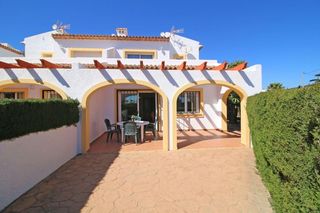 Maison jumelée à Benicolada - Las Adelfas