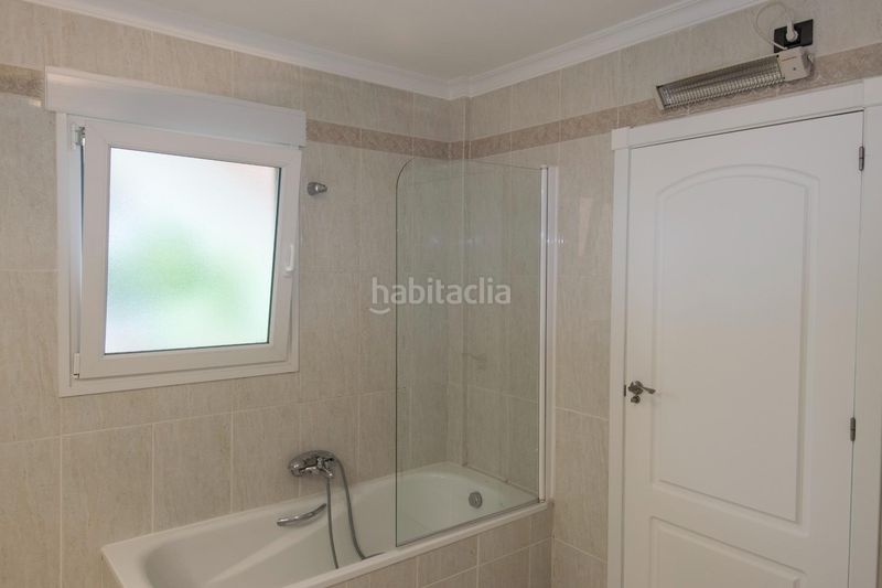Foto 9e185ce4-fa0c-430a-8706-5e8e9ce06761. Apartament amb calefacció piscina a La Fustera Benissa