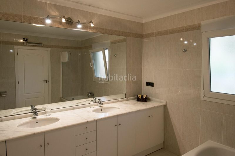 Foto b46541d5-71bf-491f-a8f2-0e78e4317780. Apartament amb calefacció piscina a La Fustera Benissa