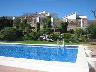 Apartment  Carrer pi i margall 5. Apartamento con piscina comunitaria