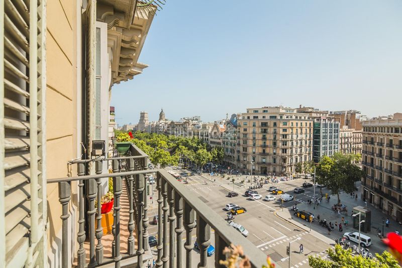Foto 9ca8de9d-37eb-4631-884a-06d427c83067. Pis a Dreta de l´Eixample Barcelona