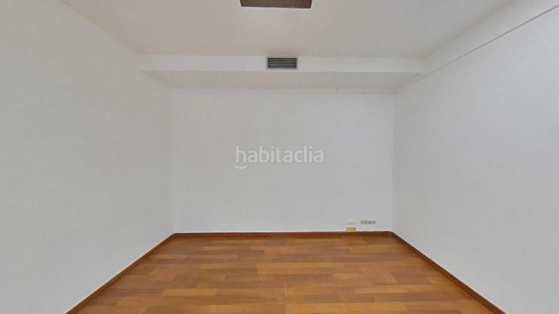 Foto bd584aca-5b78-42a0-b869-8fc4944051e5. Bureau dans Sant Ramon - Maternitat Barcelona