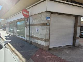Local Comercial a Petrer. Esquina parque el campet de petrer
