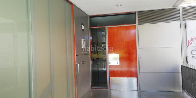 Foto e53a2a1b-cbb1-4ea4-96b4-6d247d1d6338. Aparcament cotxe a Sants Barcelona