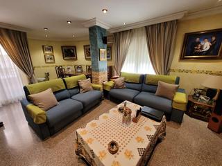 Casa aparellada a San Crispín-Huerta Nueva-Estación. Zona situada entre puente de la estación y huerta nueva