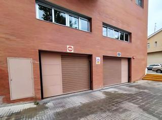 Aparcament cotxe a Poble Nou. Pç marià manent