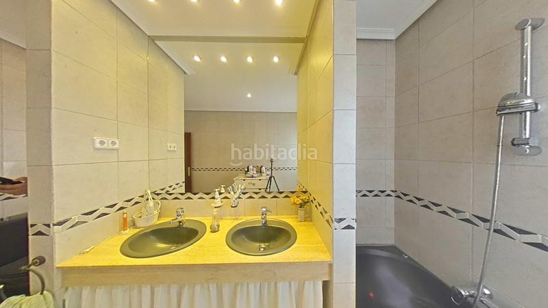 Foto 852d8438-c6de-4b2b-985a-2d3fe90cd3de. Chalet avec chauffage parking piscine dans Castillo-Campodón Villaviciosa de Odón