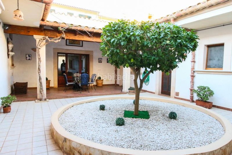 Foto 008d8ff3-3945-48e8-8d13-c88e33a22590. Casa aparellada a Campos poble Campos