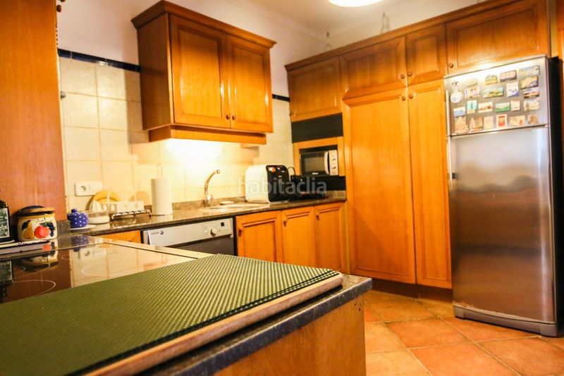 Foto 0a1dffb4-d89d-434a-a4ba-93cb97dc9d8c. Casa aparellada a Campos poble Campos