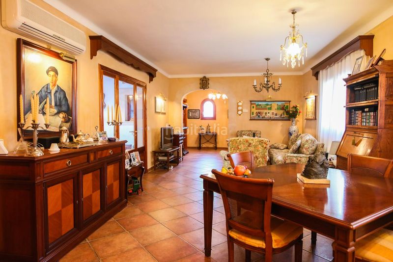 Foto 3d2ac6d4-4a8f-45f8-a2a4-0dfae963e727. Casa aparellada a Campos poble Campos