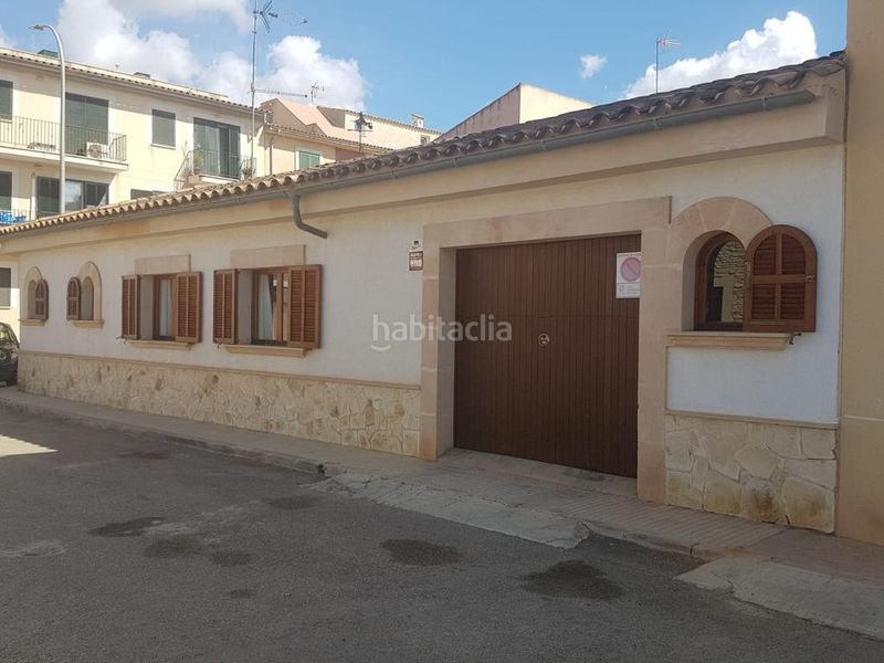 Foto 4075a7ca-abda-4393-a976-dc6ea296e581. Casa aparellada a Campos poble Campos