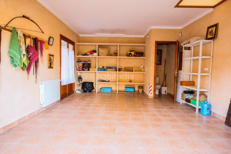 Foto 5e973c76-4b70-4f6a-a7bd-a2381706d206. Casa aparellada a Campos poble Campos