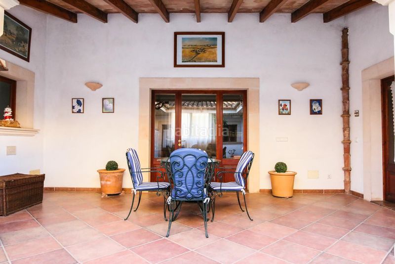 Foto b85db499-cb43-4db2-a5d3-a1d6fbf897cd. Casa aparellada a Campos poble Campos