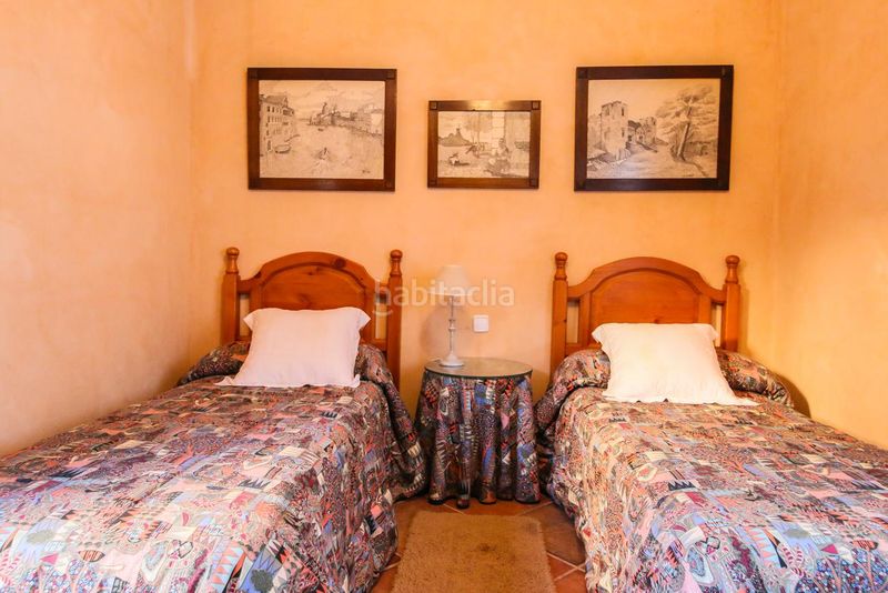 Foto cda0cfcb-d488-4f41-a928-6f6cfaeafae3. Casa aparellada a Campos poble Campos