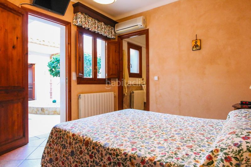 Foto d97ed487-a17a-441f-9653-96d20f36d357. Casa aparellada a Campos poble Campos