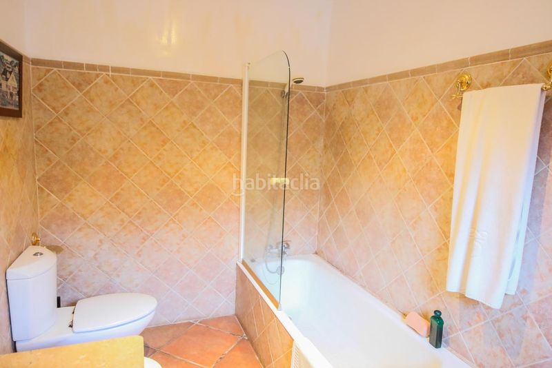 Foto edff07c7-8d11-4b5f-b9e7-dd3d60492541. Casa aparellada a Campos poble Campos