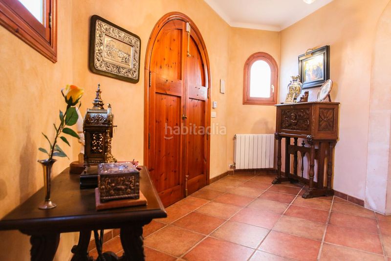 Foto f3580722-667e-4cd8-8ec6-8a2031d696d6. Casa aparellada a Campos poble Campos