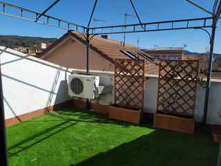Dúplex a Sant Vicenç de Castellet. Cerca estaciones tren y ferrocarril
