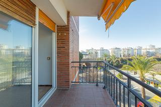 Apartament a Ametllers - Poble Sec. Cerca de la estación de tren de sitges