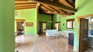 Masia a Pelayos del Arroyo. Finca rustica de 19000m2 y 380m2 en segovia.