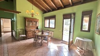 Masia a Pelayos del Arroyo. Finca rustica de 19000m2 y 380m2 en segovia.