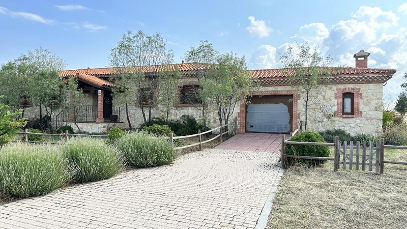 Foto e4fad6dc-f08c-46a8-a4c5-5e077b48fd39. Masia amb calefacció a Pelayos del Arroyo