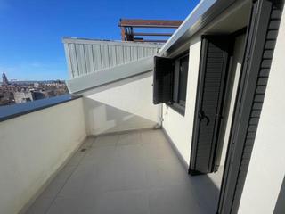 Dúplex a Creu Alta. Dúplex a estrenar con terraza a un paso de vía massagué