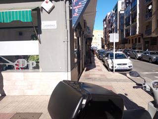Local Comercial a Centro. Zona centr, proxima a cruz de los caidos.