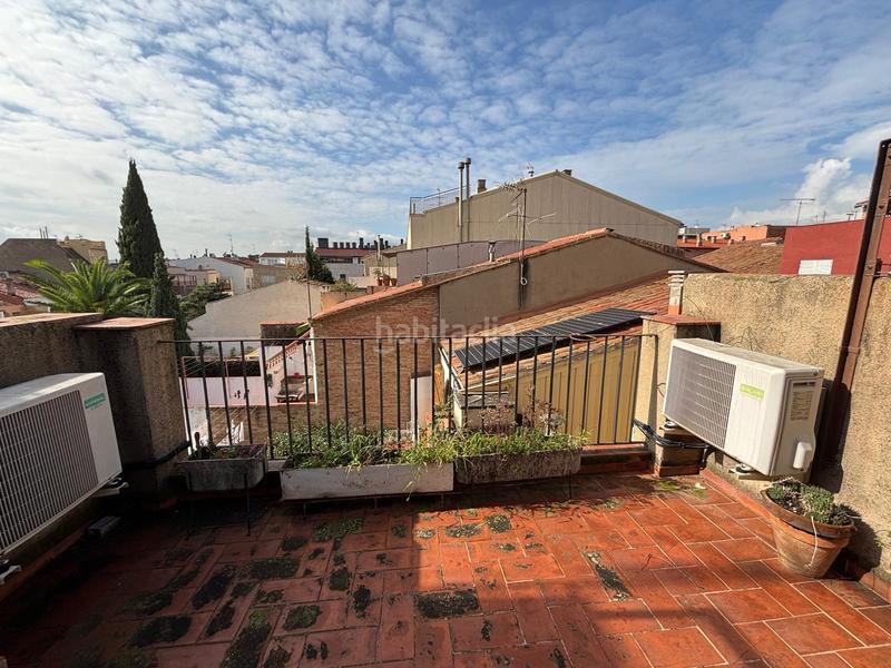 Foto 98c43397-4ec6-4d72-9303-d28daefc03d5. Casa pareada zona centro muy tranquila y bien comunicada. en Sabadell