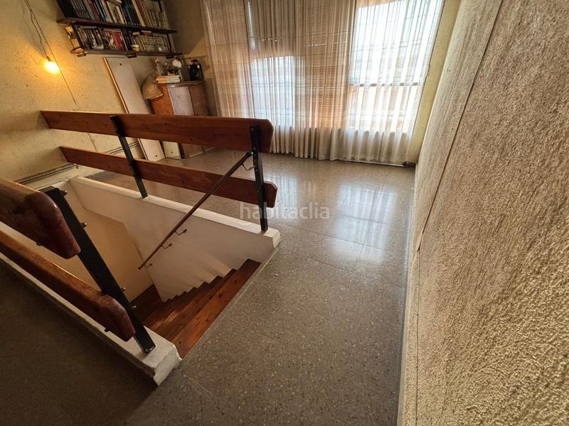 Foto b218b035-1c21-4cbc-bb21-a58332d6b6a4. Casa pareada zona centro muy tranquila y bien comunicada. en Sabadell