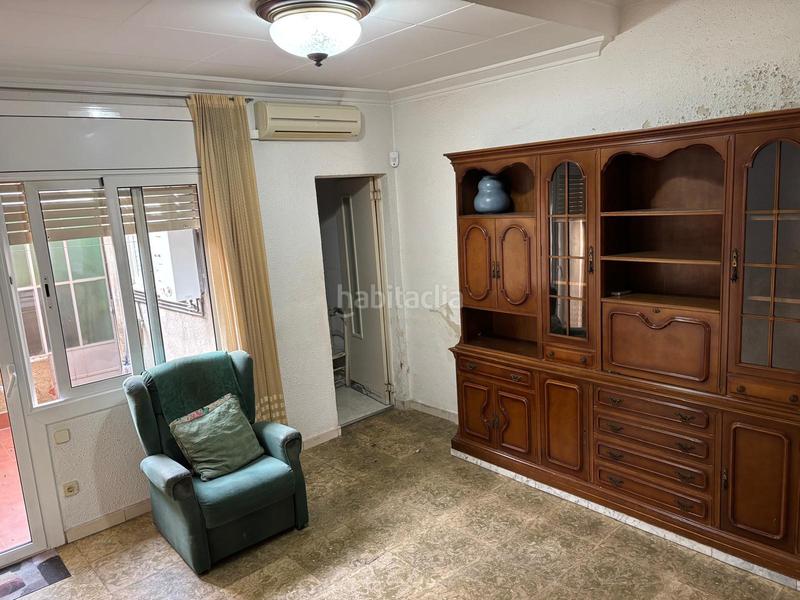 Foto ed2d7429-8651-4cd5-9ed6-107fbe3baccf. Casa pareada zona centro muy tranquila y bien comunicada. en Sabadell