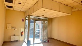 Location Local commercial à Zona El Caño. Local de 100m2 en el centro del municipio, con 3 salas