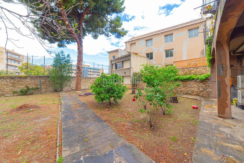 Foto fb25505f-6d1f-403f-85e7-1a41e5f25858. Chalet parc nadalescola virgen de la salud en Centre-Can Nadal Sant Feliu de Llobregat
