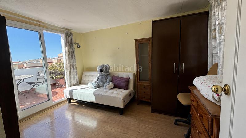 Foto f74e90e8-a63e-483c-a531-33fc0041c7ef. Ático la zona tiene todos los servicios a mano en Mijas