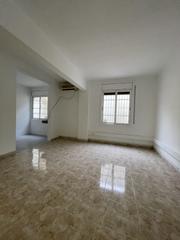 Rent Office space in Sagrada Família. Frente a la basílica de la sagrada familia