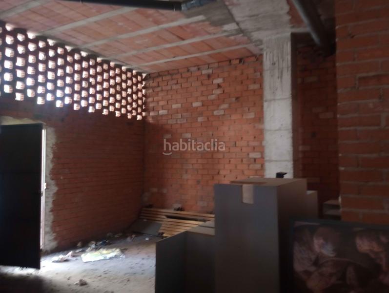 Foto 9f6a24f6-a94f-4277-948d-ac5c98cff79a. Alquiler local comercial zona en expansión, muchos servicios y posibilidades en Cáceres