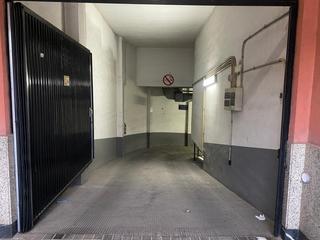 Car parking in Camí dels Magros - Casablanca. Avenida de la livertad con clrara campoamor