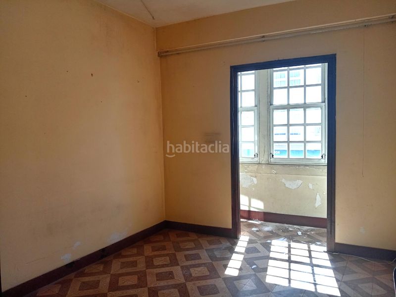 Foto ad65520a-37d9-4164-af9c-8a8fb3f383e0. Casa aparellada amb aparcament a Cee