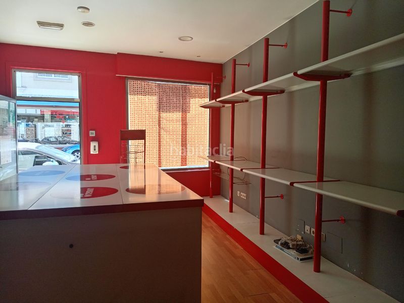 Foto cb084d29-0c35-4396-9504-134583555848. Casa aparellada amb aparcament a Cee