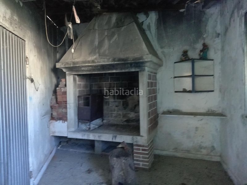 Foto d98550a7-854b-4acb-b923-798b098b1f12. Casa aparellada amb aparcament a Cee