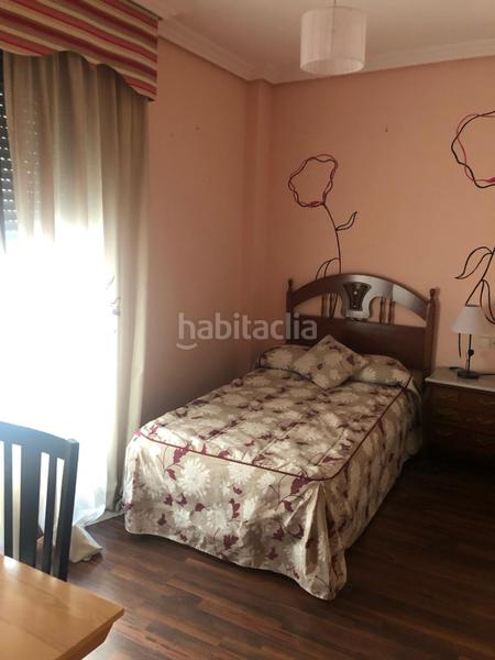 Foto 2b528ed2-eee0-47fd-9e8c-3f80ab30f5e6. Apartamento piso cerca del centro y de la academia de la g.c. en Baeza