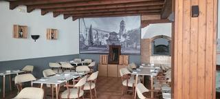 Local Comercial a Baeza. Se vende barrestaurante en la avda de andalucia.