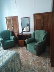 Casa aparellada a Baeza. Casa para reformar en el centro. cerca del ayuntamiento