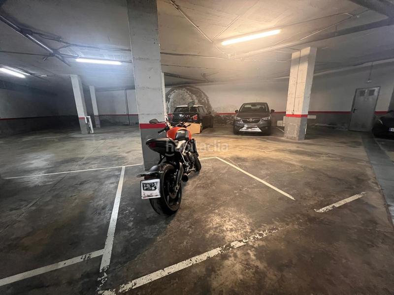 Foto 1dc029cd-447e-4c22-85fa-f2da7393cef4. Parking coche próximo al campo de fútbol espirall en Vilafranca del Penedès