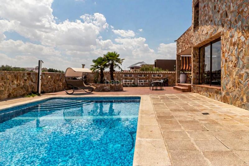 Foto 4a4c2a15-44d2-4ac0-a1ea-293dbe092e23. Chalet mit heizung parking pool in La Montaña - El Cortijo Aranjuez